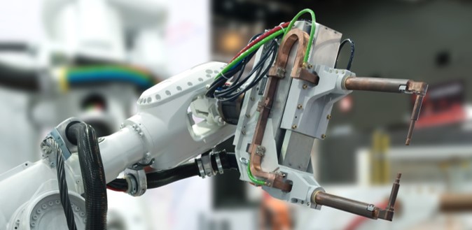 robot with welding tool