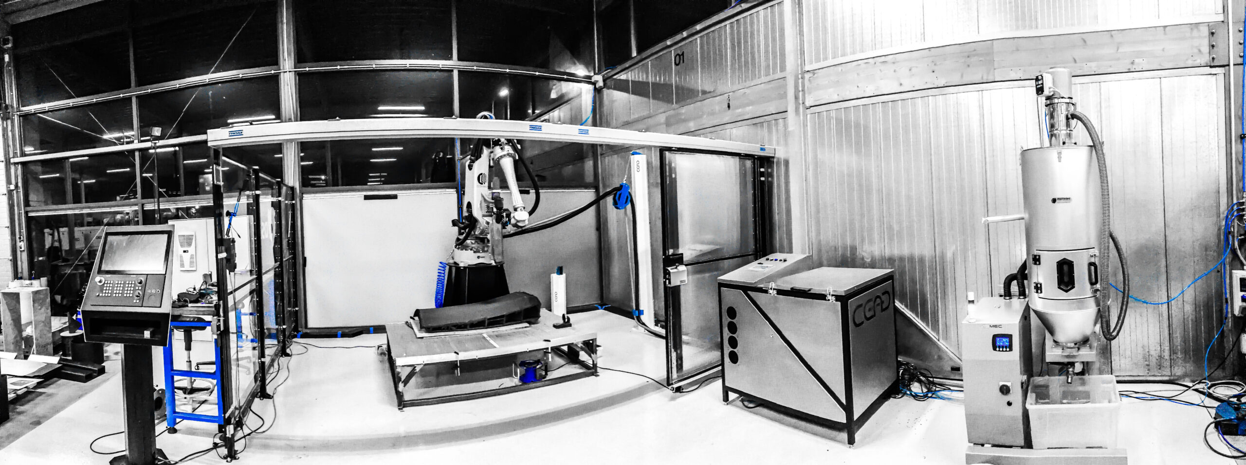 Large format industrial additive manufacturing machine