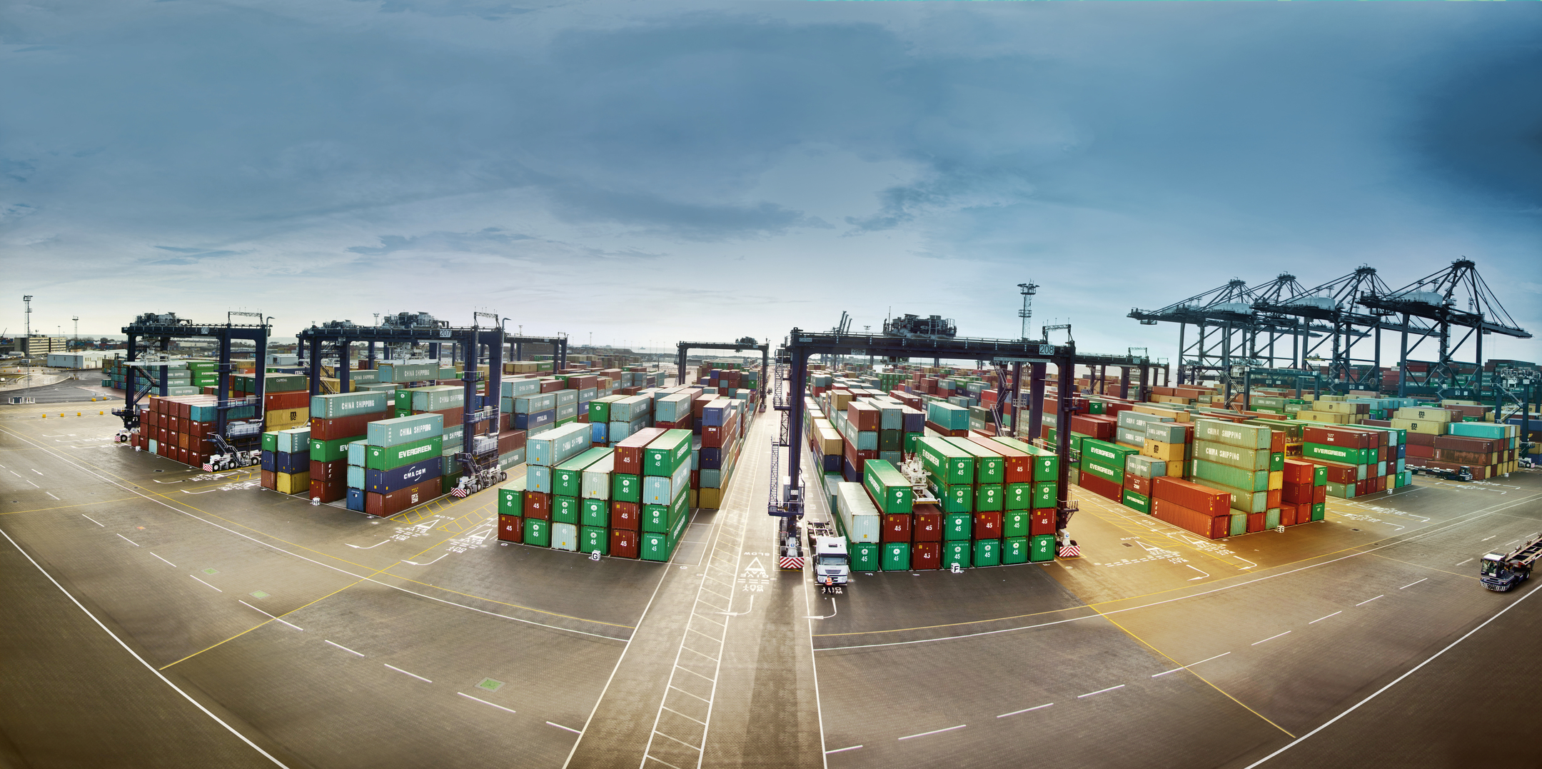 Digital Supply Chain solutions help companies simulate and plan for supply chain optionality.