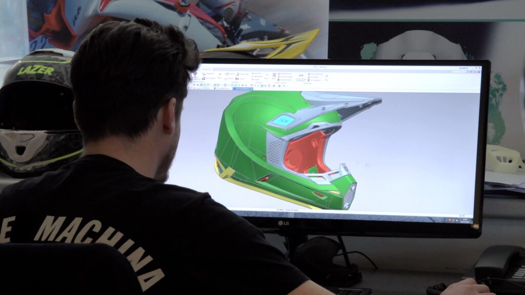 Working on the digital twin in NX.