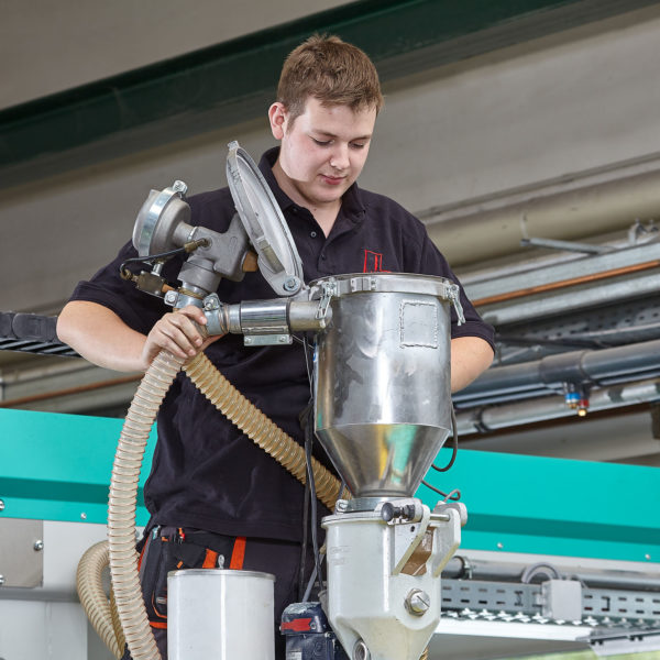 NX CAM expertise helps customers ensure optimum success