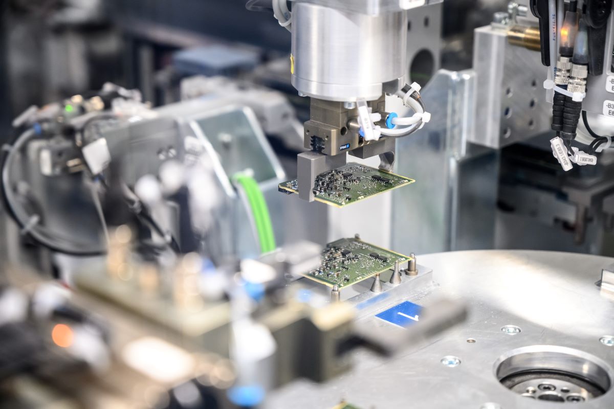 Electronics contract manufacturing PCB assembly quoting