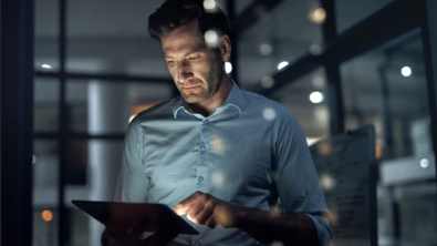 How semiconductor factory managers use real-time data to optimize fab performance