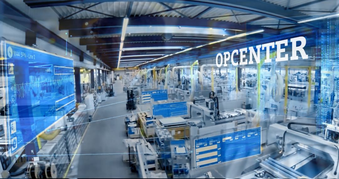 Picture of a manufacturing floor showing the connectivity between manufacturing systems, the cloud, and IIOT