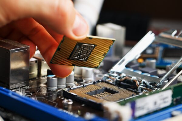 Fueling Startup Success in Hardware Tech with ventureLAB