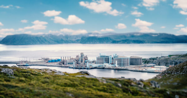 Future-proof your investments: 4 strategies for oil & gas companies to boost ROI from AI & the industrial metaverse