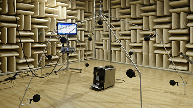 Sound power measurements on a coffee machine in an acoustic chamber