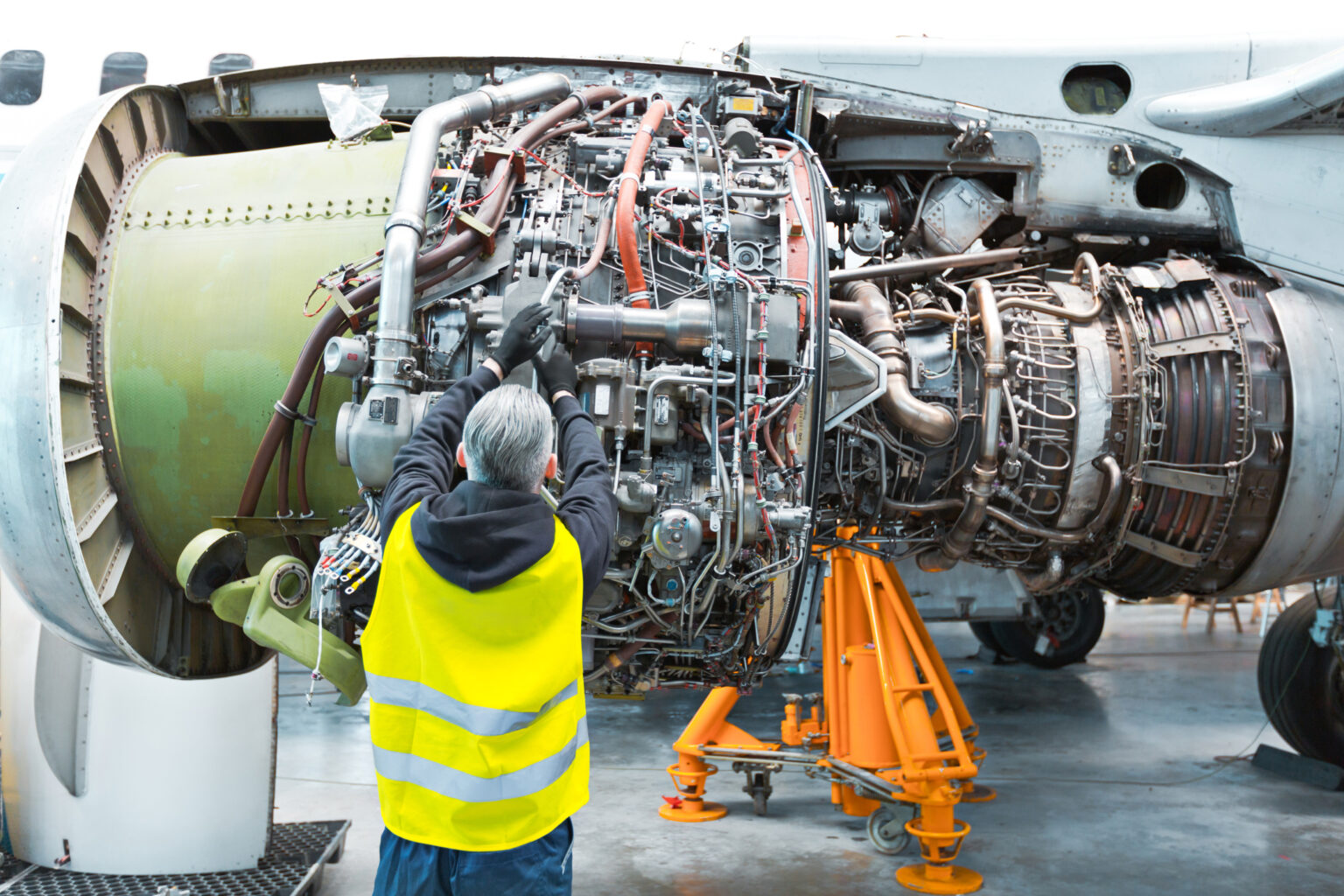 Containing aircraft engine failure Simcenter