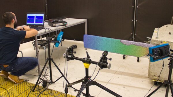 Measuring aerospace structures with digital image correlation