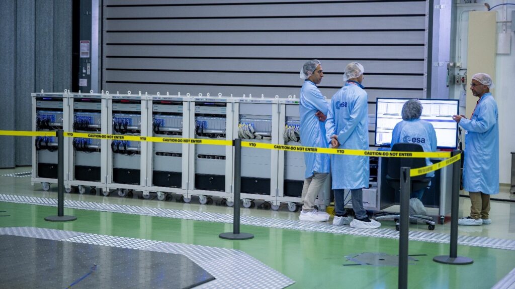 Large data acquisition system at Hydra multi-axis vibration test facility of ESA