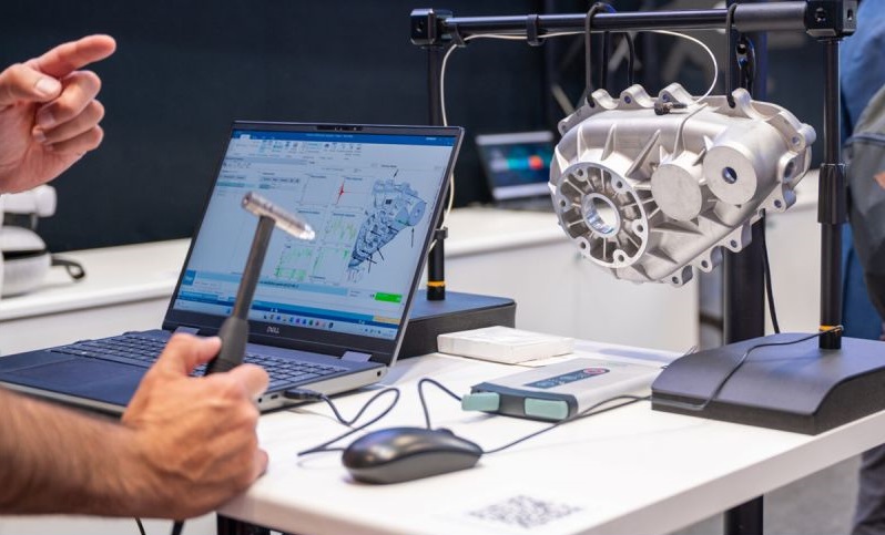 Structural dynamics with Simcenter SCADAS and Simcenter Testlab