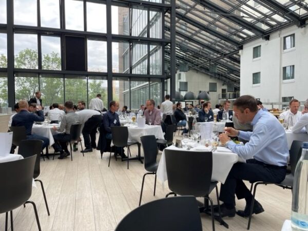 Many of the attendees followed the dinner invitation of Siemens – time to charge batteries