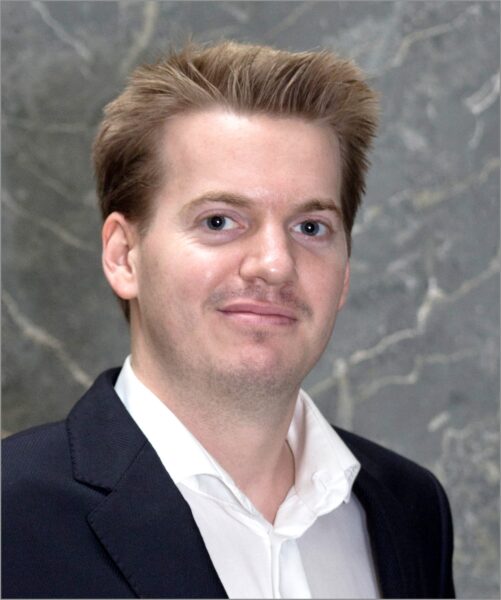 35% reduction in plant-level fluctuations and 30% expansion of warehouse capacity: Simulation-based optimization for production smoothing in a European food manufacturer