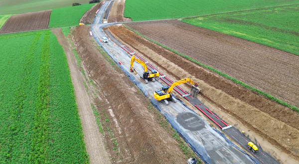 Installation of pipe bedding zone for a nationwide German high-voltage underground cable